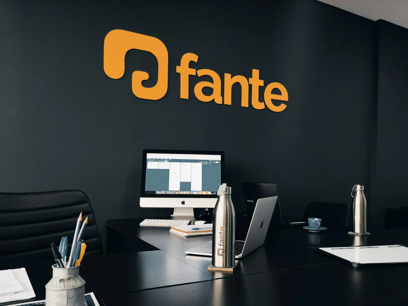 Agência de marketing digital - Nosso time integra diferentes habilidades para criar estratégias completas, unindo criatividade, técnica e performance digital